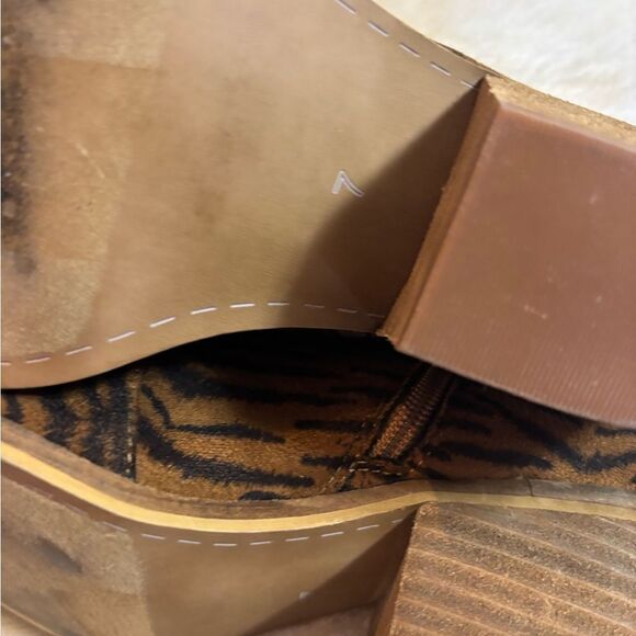 Corkys Swifton Tiger Striped Booties size 7 - Picture 9 of 11